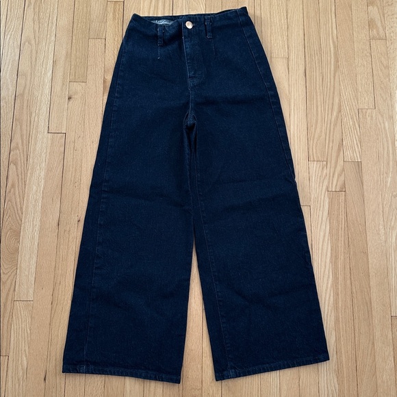 Zara Denim - 5 for $25 // Zara wide leg high waist cropped dark blue jeans size 2